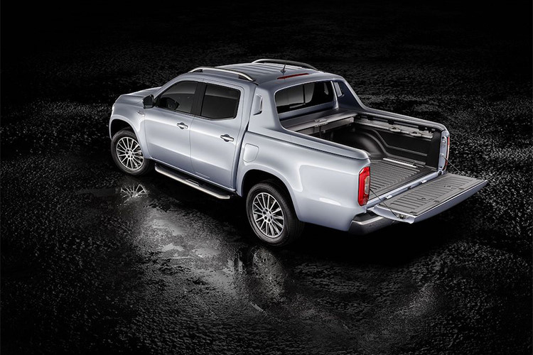 Bán tải Mercedes-Benz X-Class mạnh nhất giá 1,48 tỷ đồng